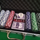 Набор Покер в алюм. кейсе на 300 фишек с номиналом